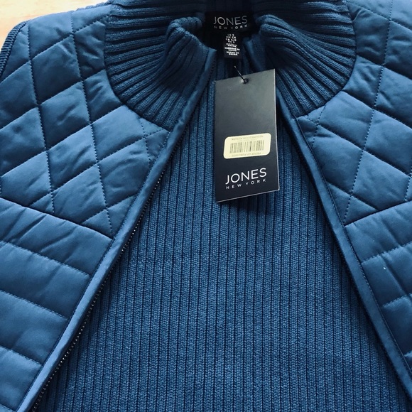 Jones New York Ladies Quilted Vest Small - Picture 2 of 2